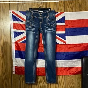 brand new jeans never worn they just dont fit me